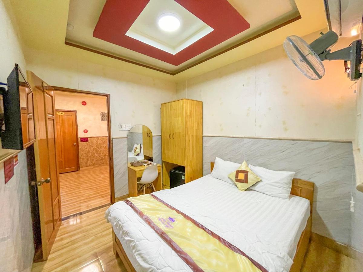 Hotel Khach San Trieu Dang Tuy Hòa Zewnętrze zdjęcie